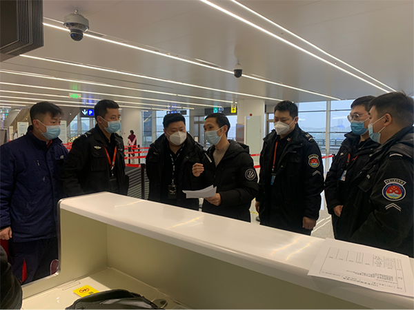 1676016541861883.png 安檢站開展T2行李系統(tǒng)培訓.png